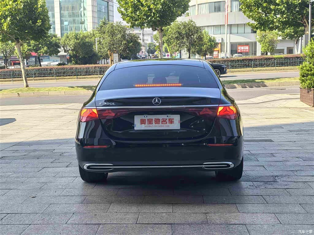 Mercedes-Benz E-Class, 2025 8