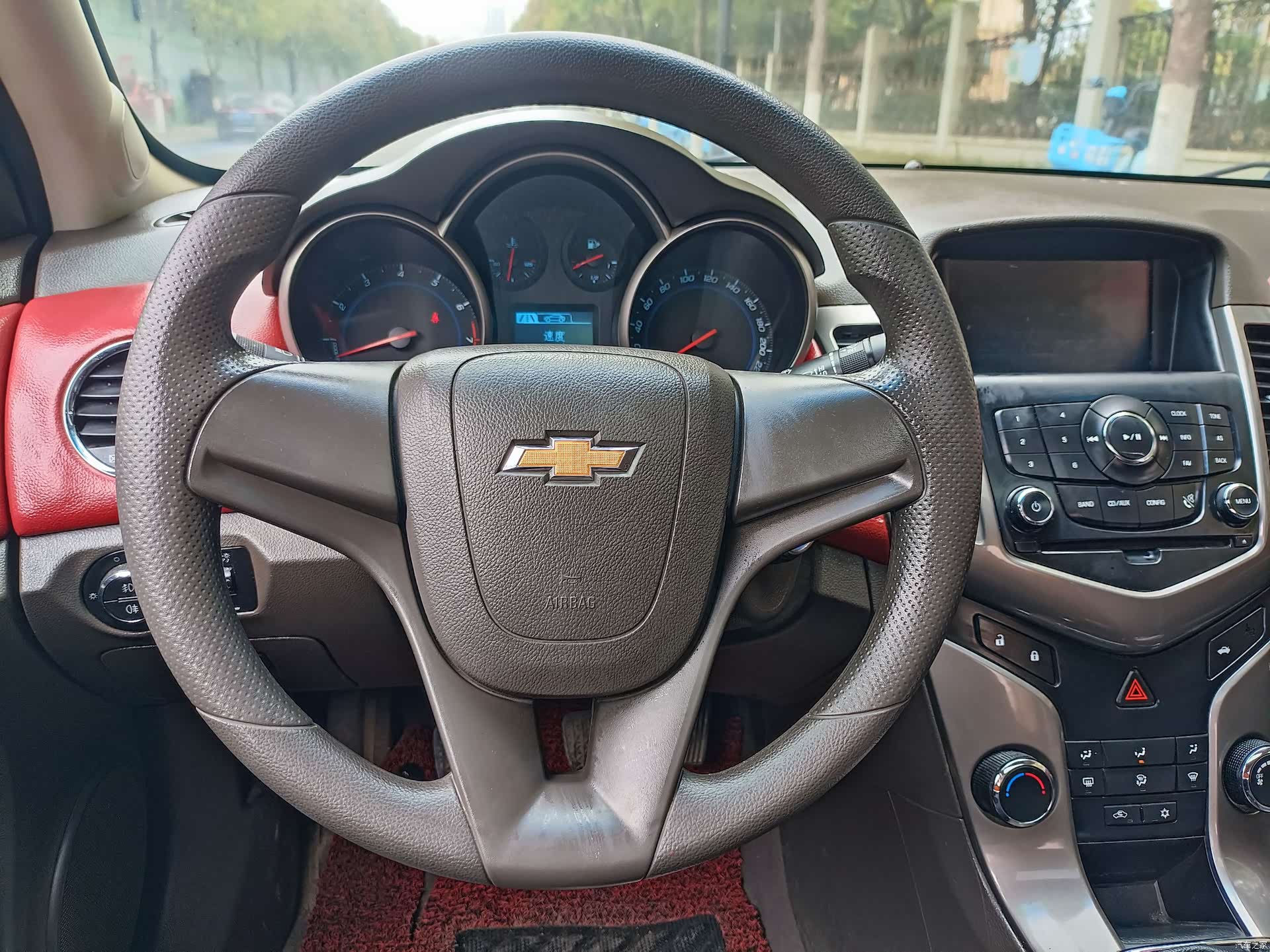 Chevrolet SE, 2016 27