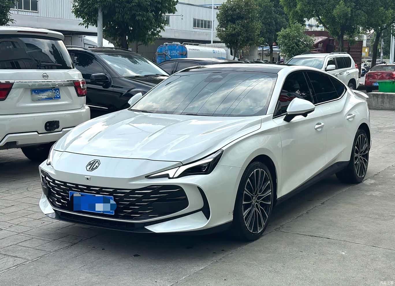 MG MG7