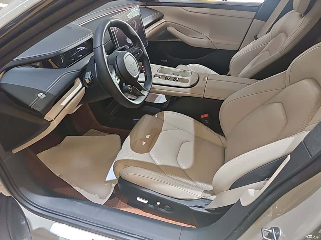Xiaomi SU7, 2025 15