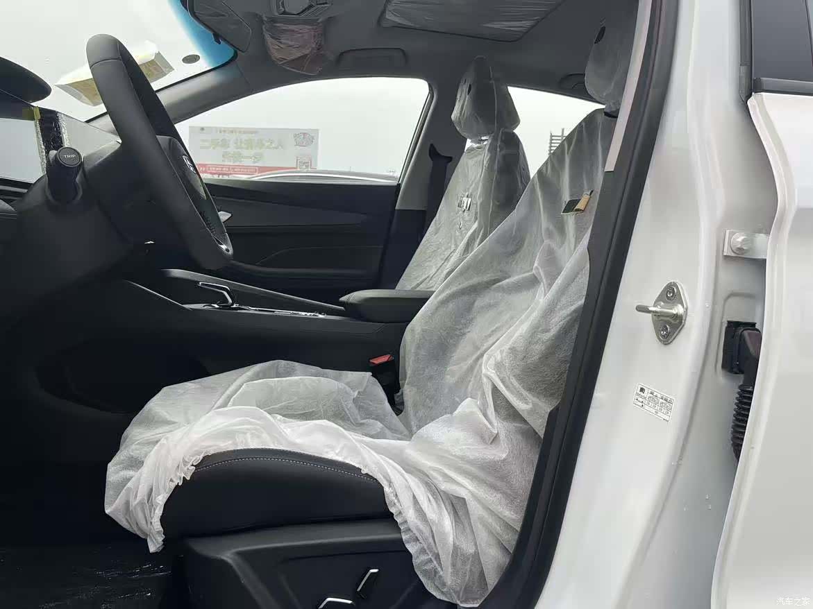Geely Binray, 2026 10