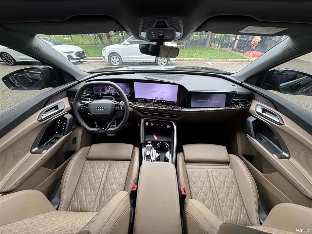 Audi Q5L, 2025 22