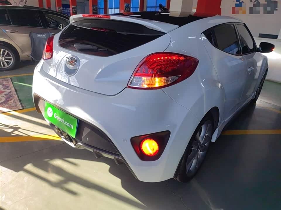 Hyundai Veloster