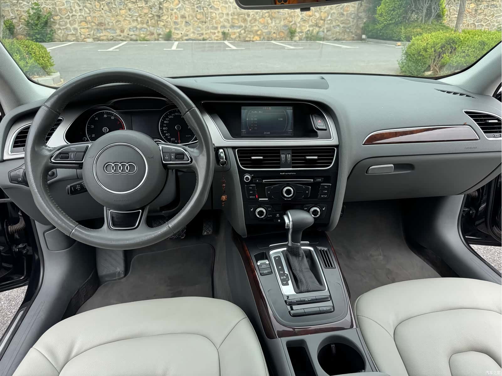 Audi A4L, 2014 12