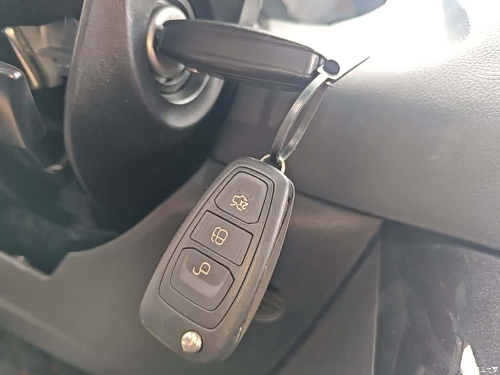 Ford Focus, 2016 9
