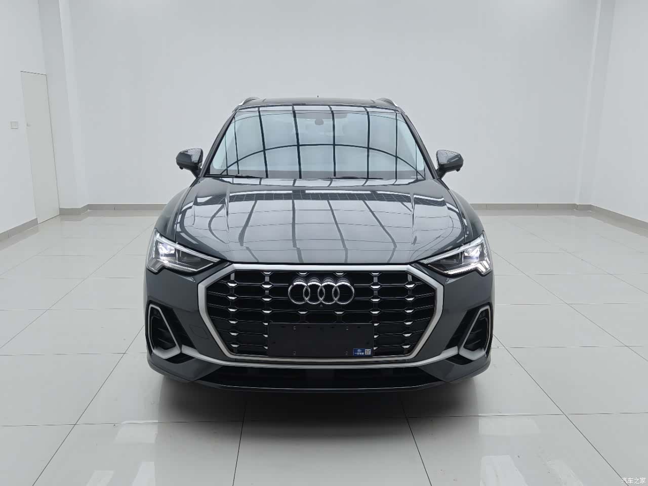 Audi Q3, 2022 2