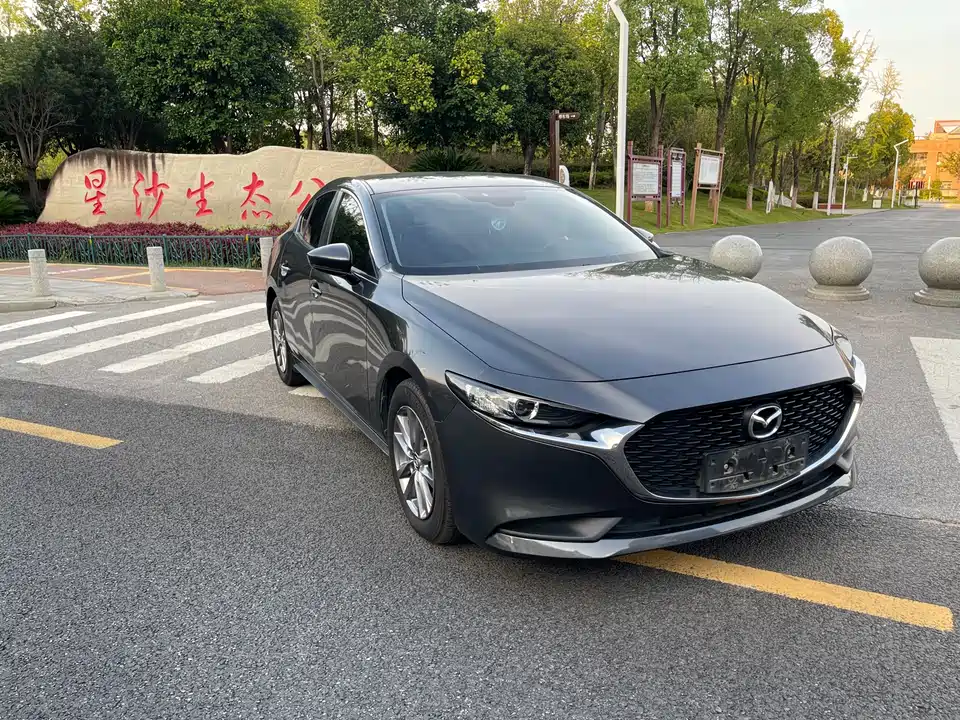 Mazda 3 Angkesaila