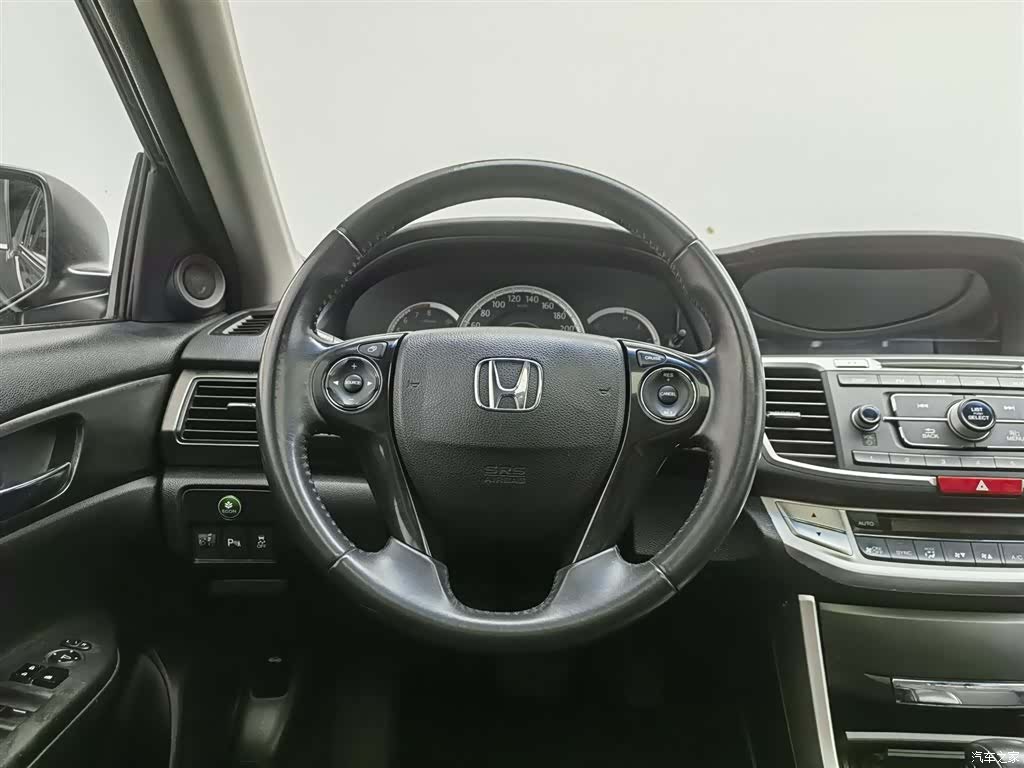 Honda Accord, 2014 11