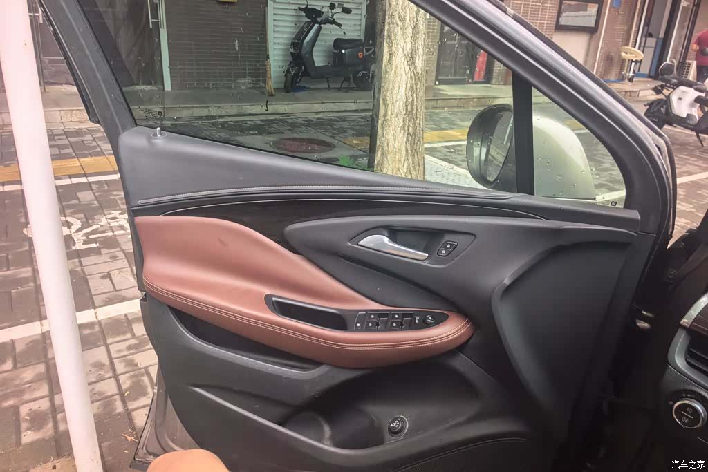 Buick Envision Plus, 2016 7