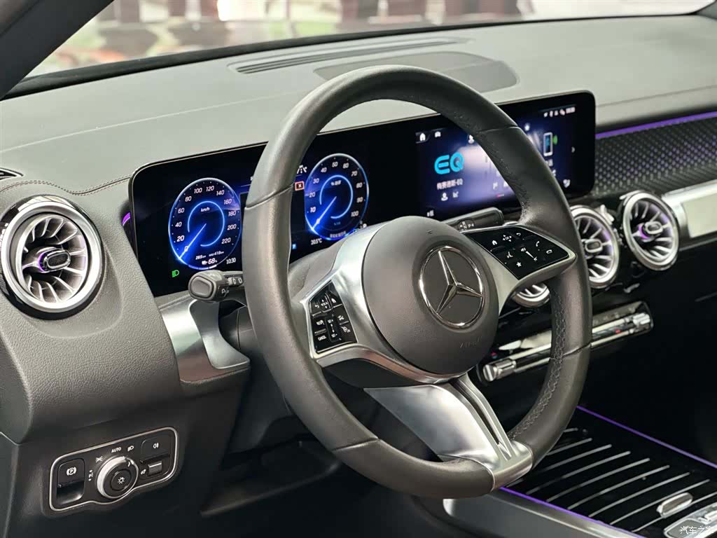 Mercedes-Benz EQB, 2024 7