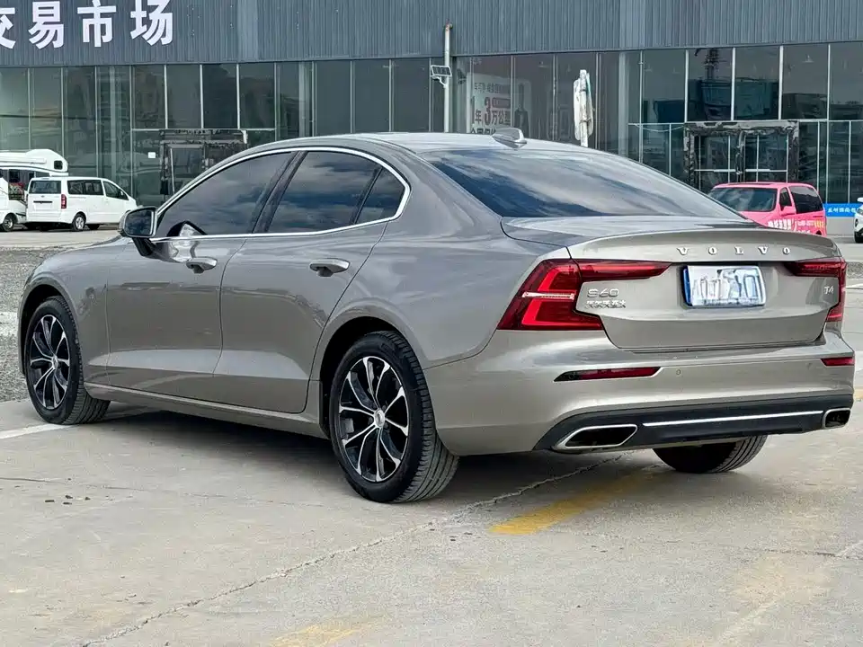 Volvo S60