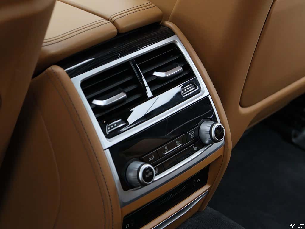BMW 7 Series, 2018 10