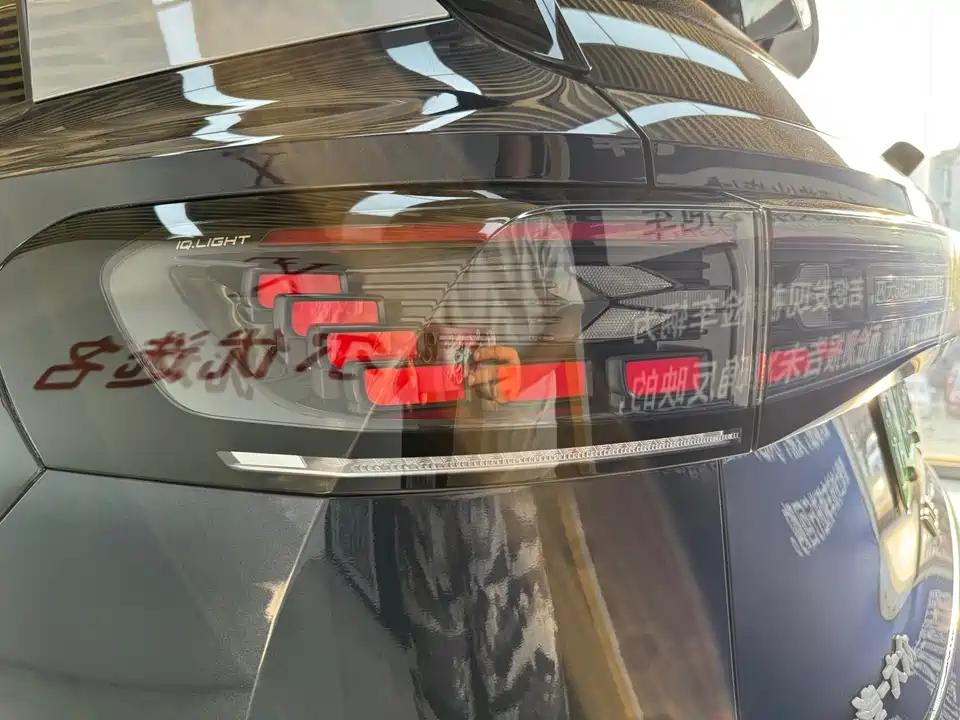Volkswagen ID.6 CROZZ