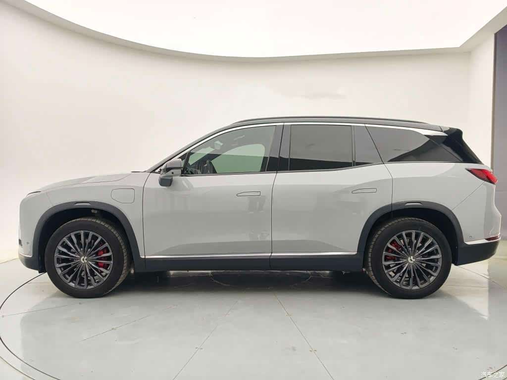 NIO ES8, 2022 3