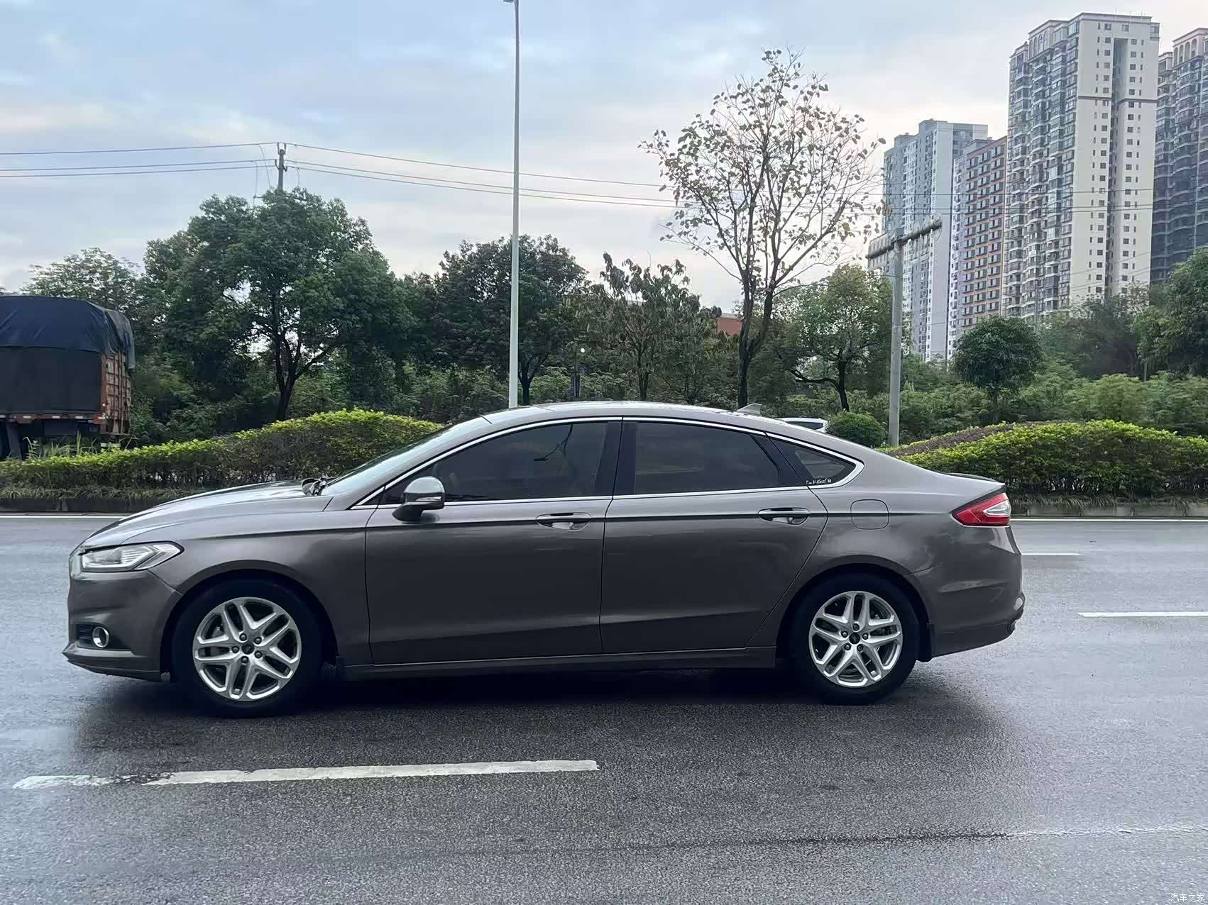 Ford Mondeo, 2015 4