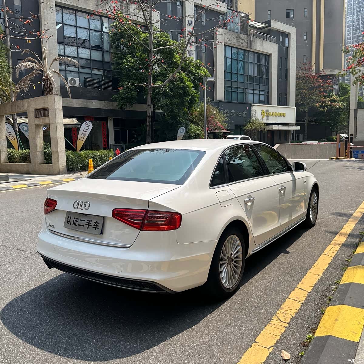 Audi A4L, 2016 6