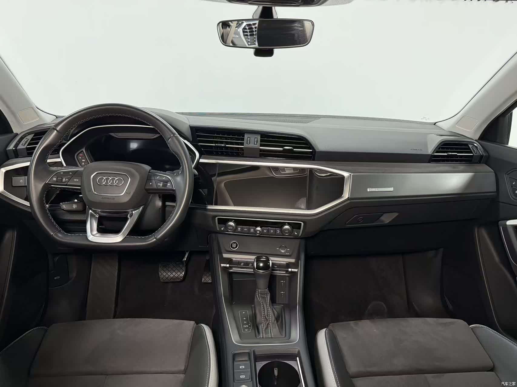 Audi Q3, 2023 11