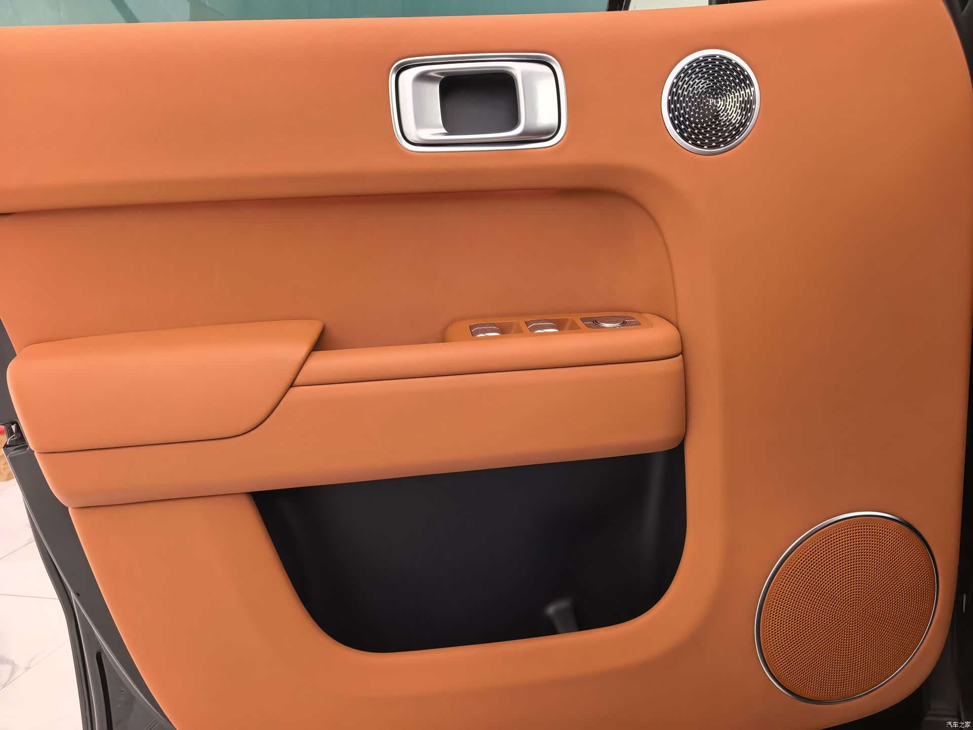 Li Auto L8, 2025 7