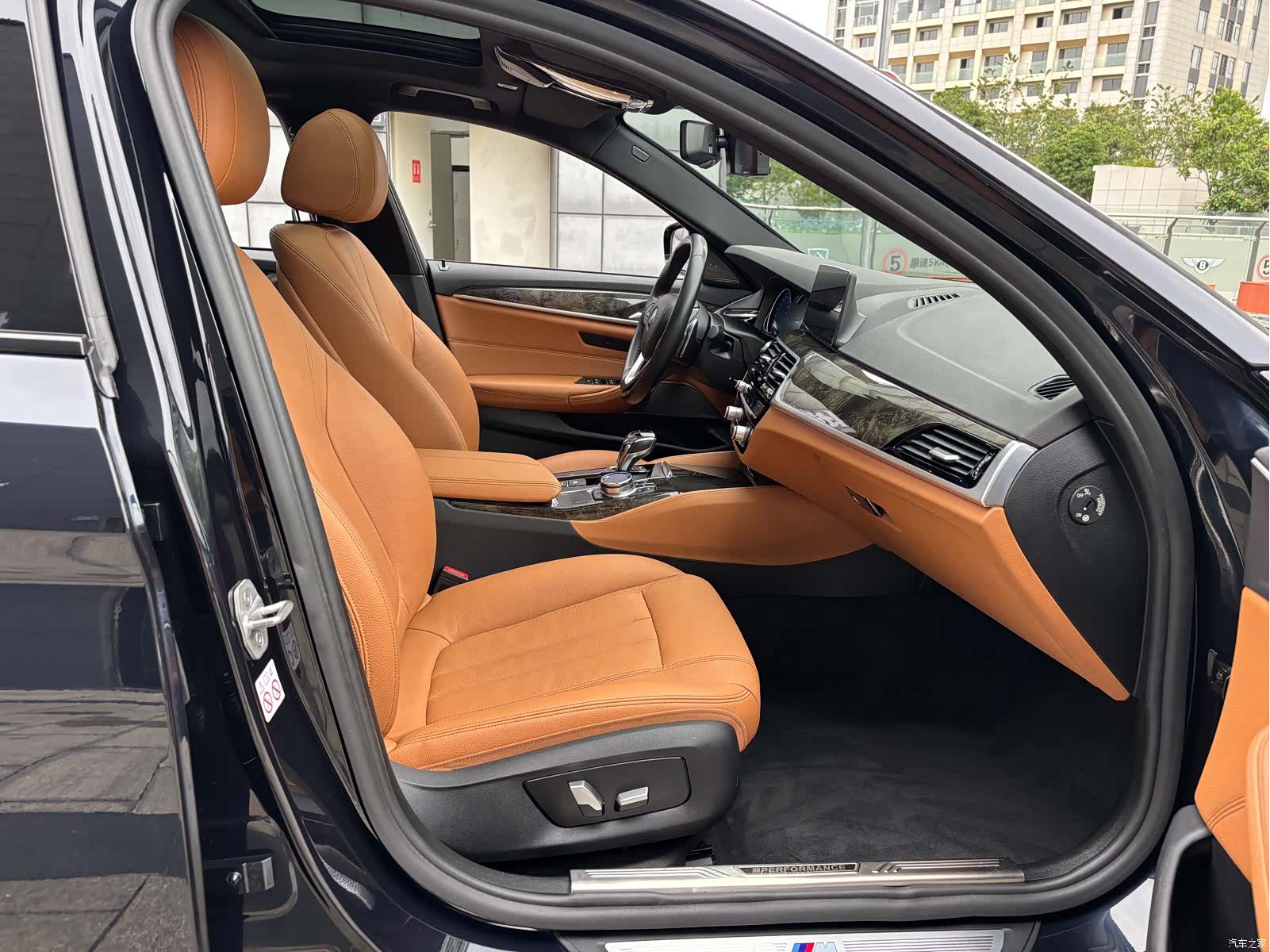 BMW 5 Series, 2018 32