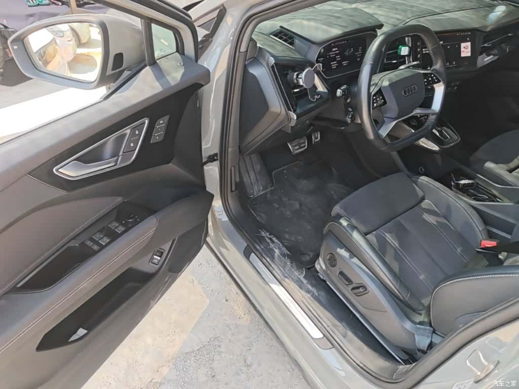 Audi Q4 e-tron, 2023 16