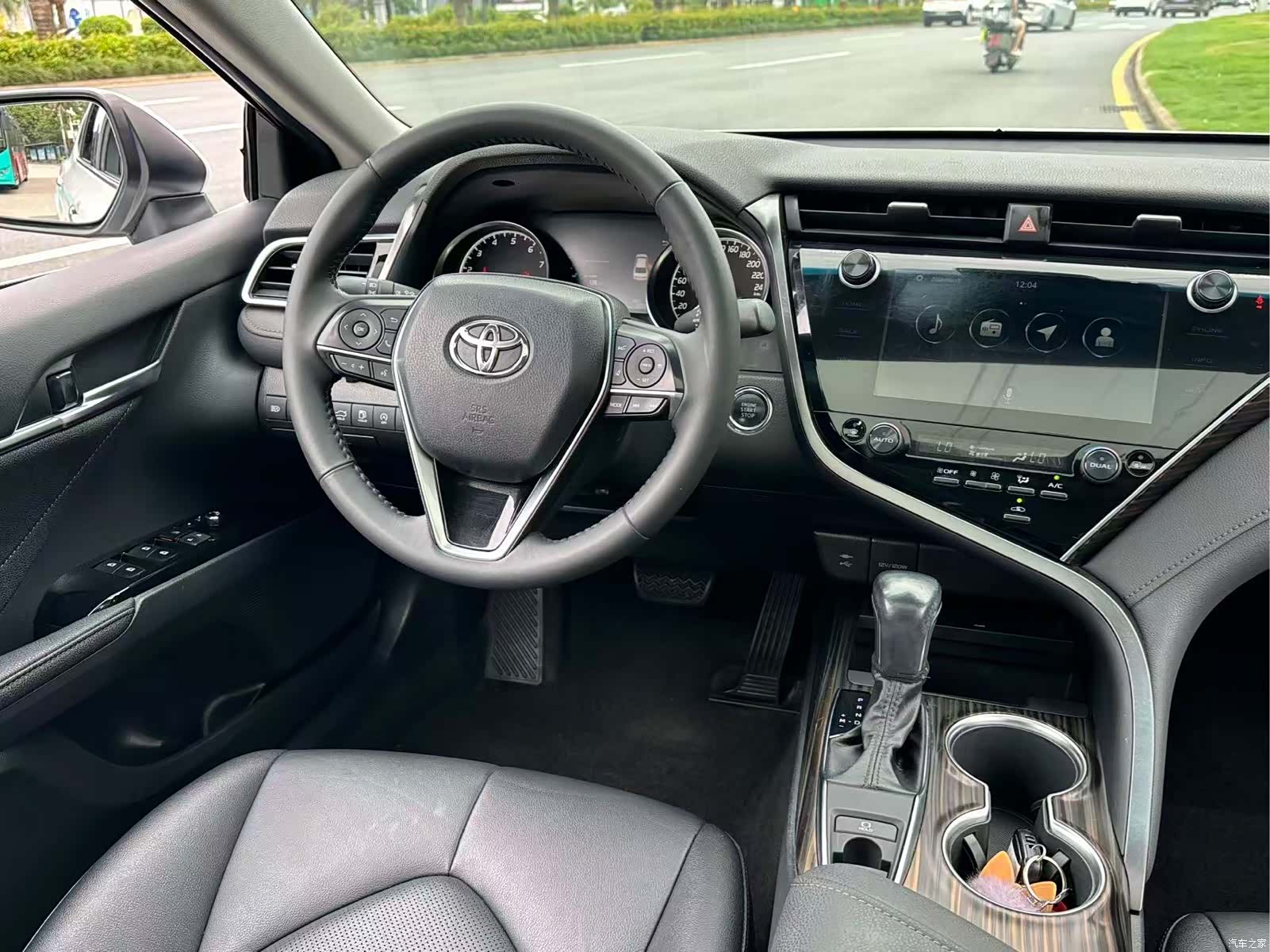 Toyota Camry, 2020 9