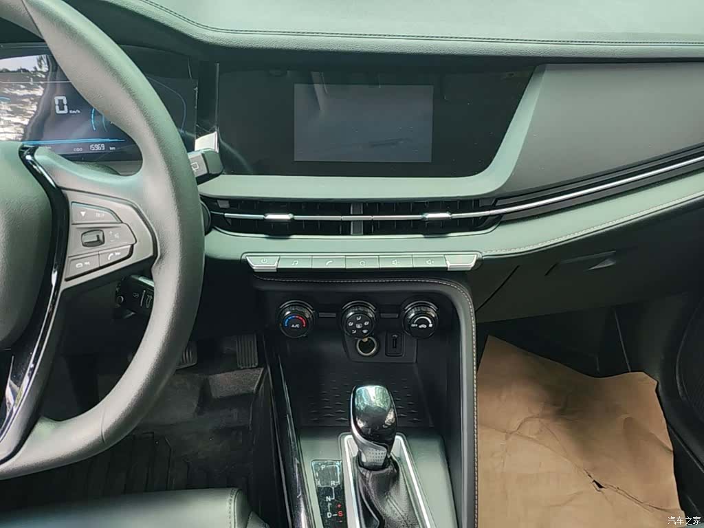 Changan CS15, 2021 13