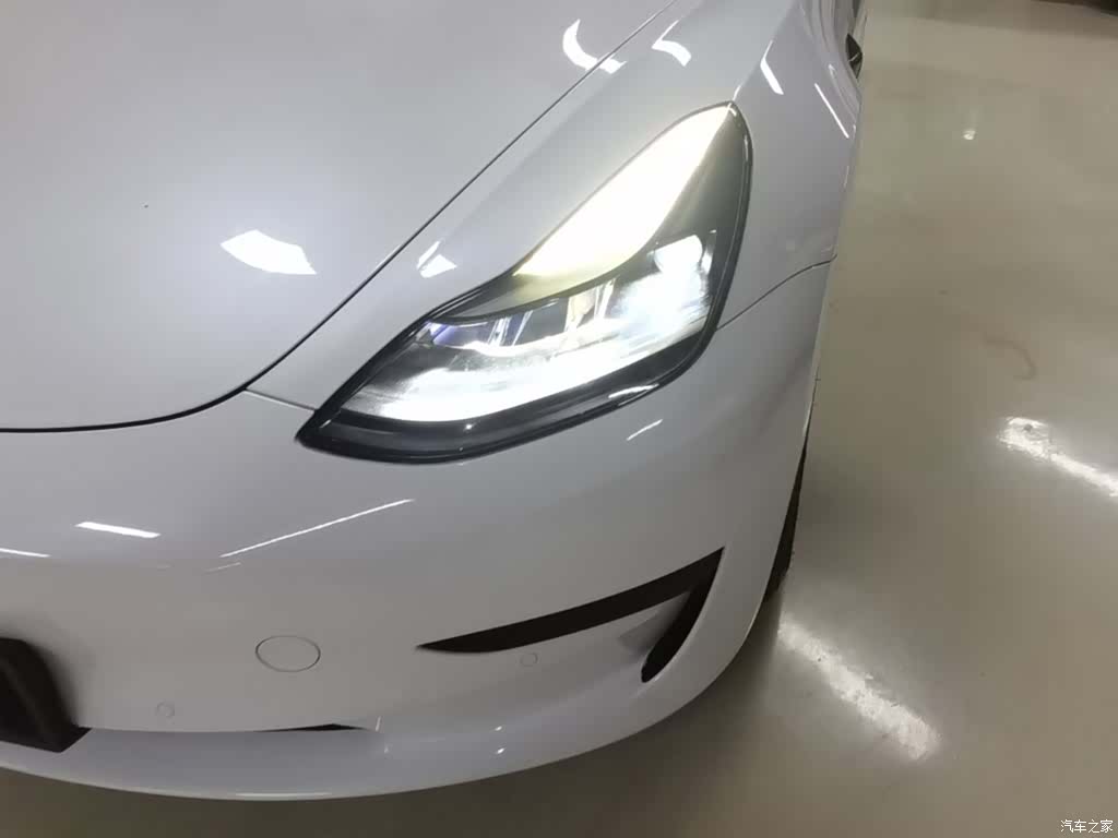 Tesla Model 3, 2021 24