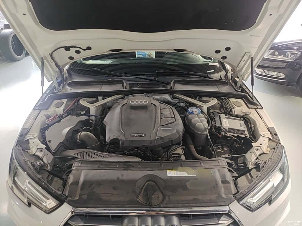 Audi A4L, 2019 20