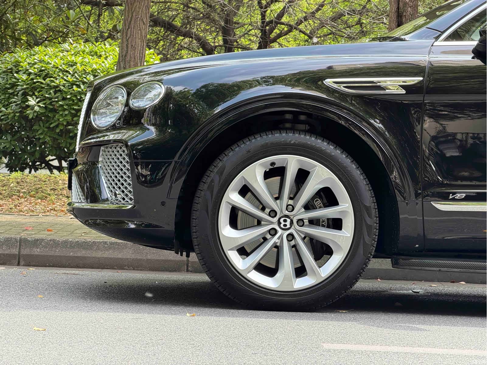 Bentley Bentayga, 2023 22