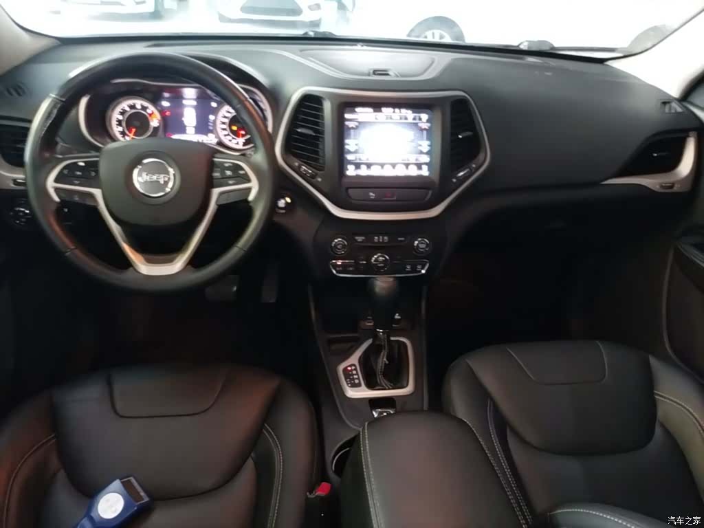 Jeep Cherokee, 2018 10