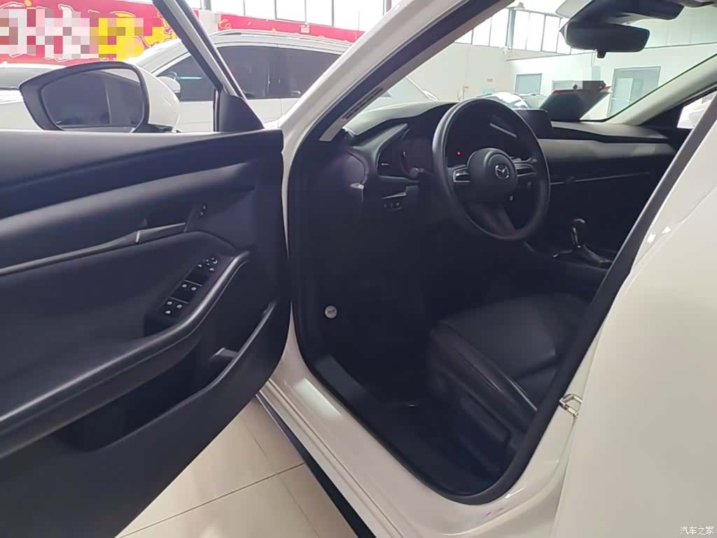 Mazda Mazda3, 2022 16