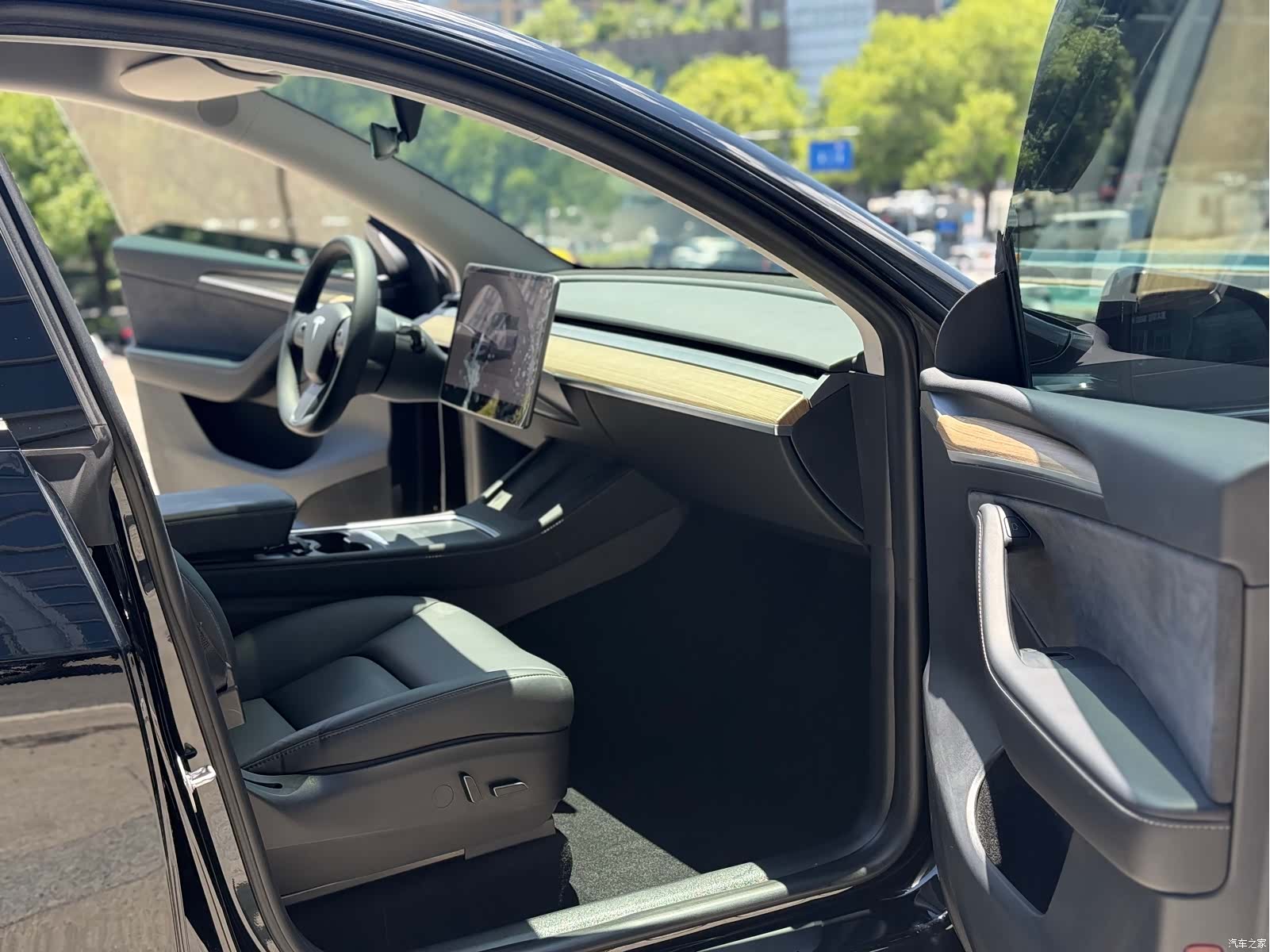 Tesla Model Y, 2022 7