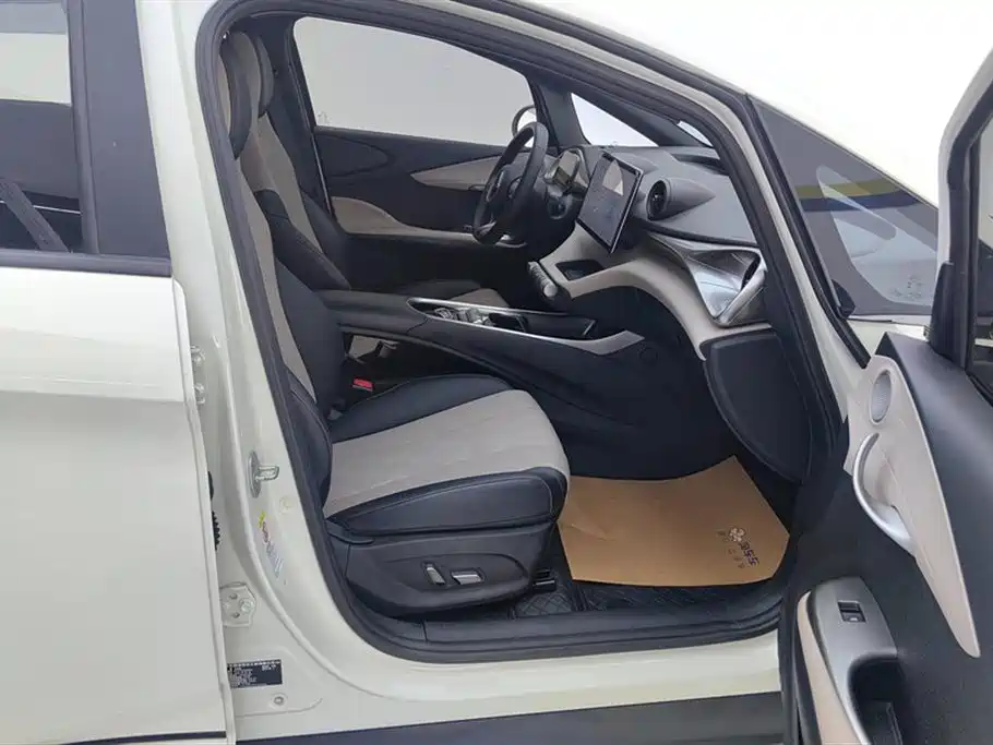 BYD dolphin