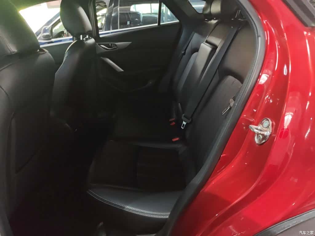 Mazda CX-4, 2019 17