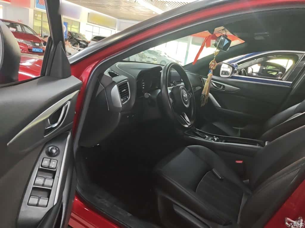 Mazda CX-4, 2019 16