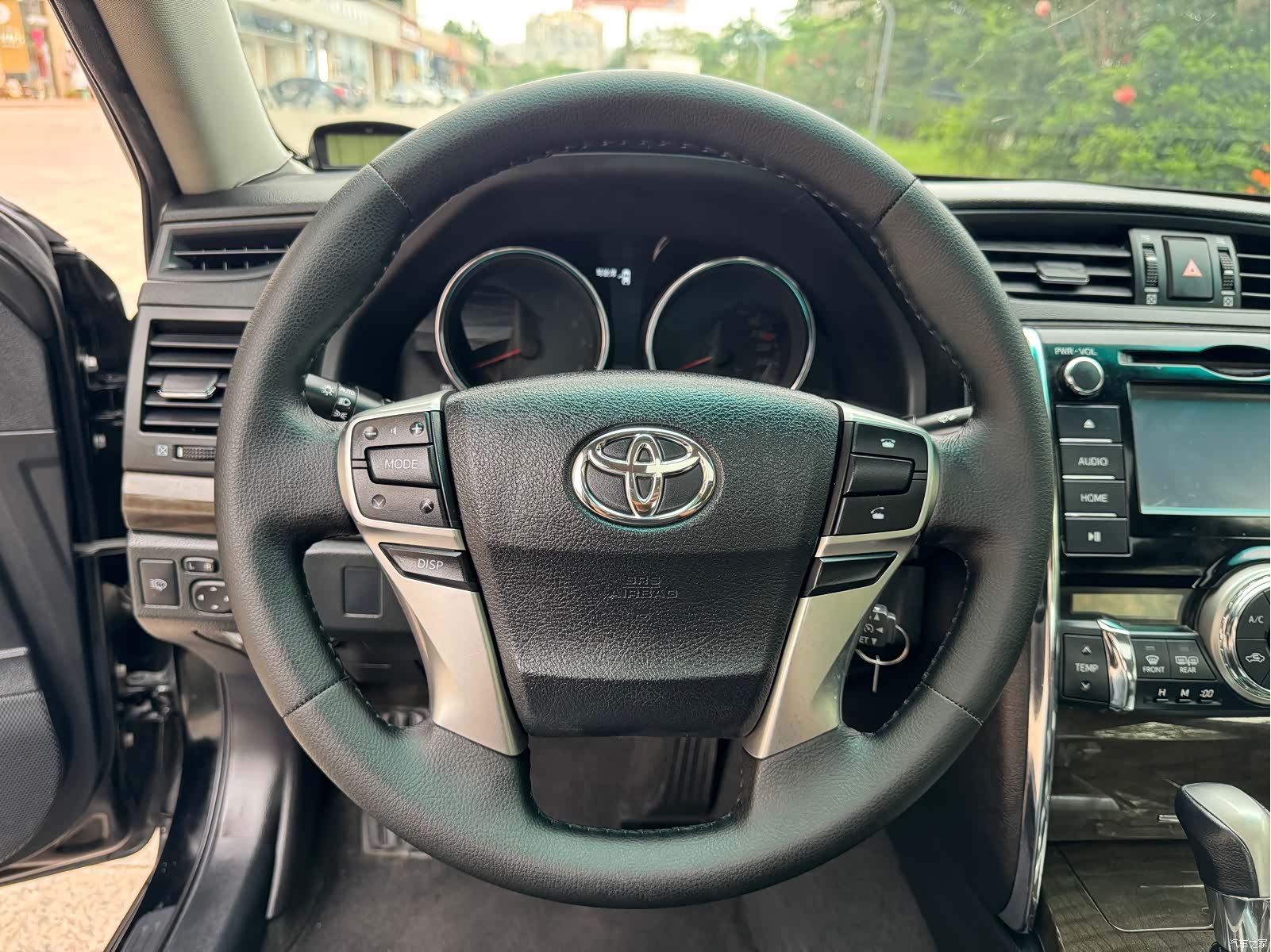 Toyota 2.5V, 2014 15