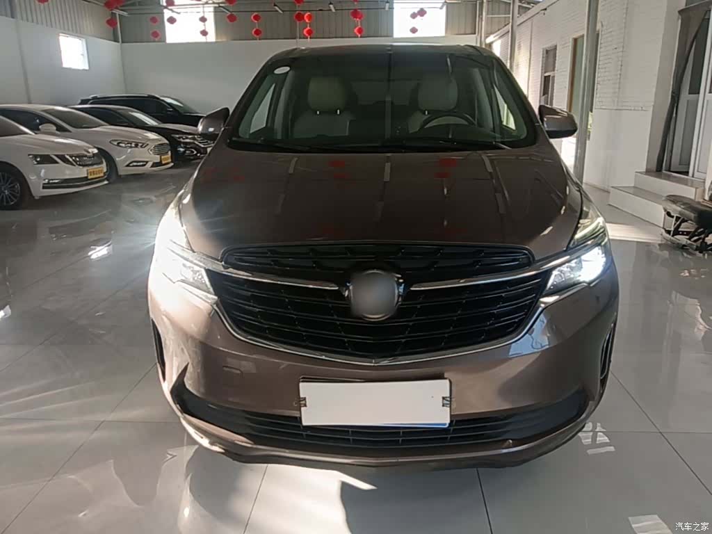 Buick GL8, 2022 3