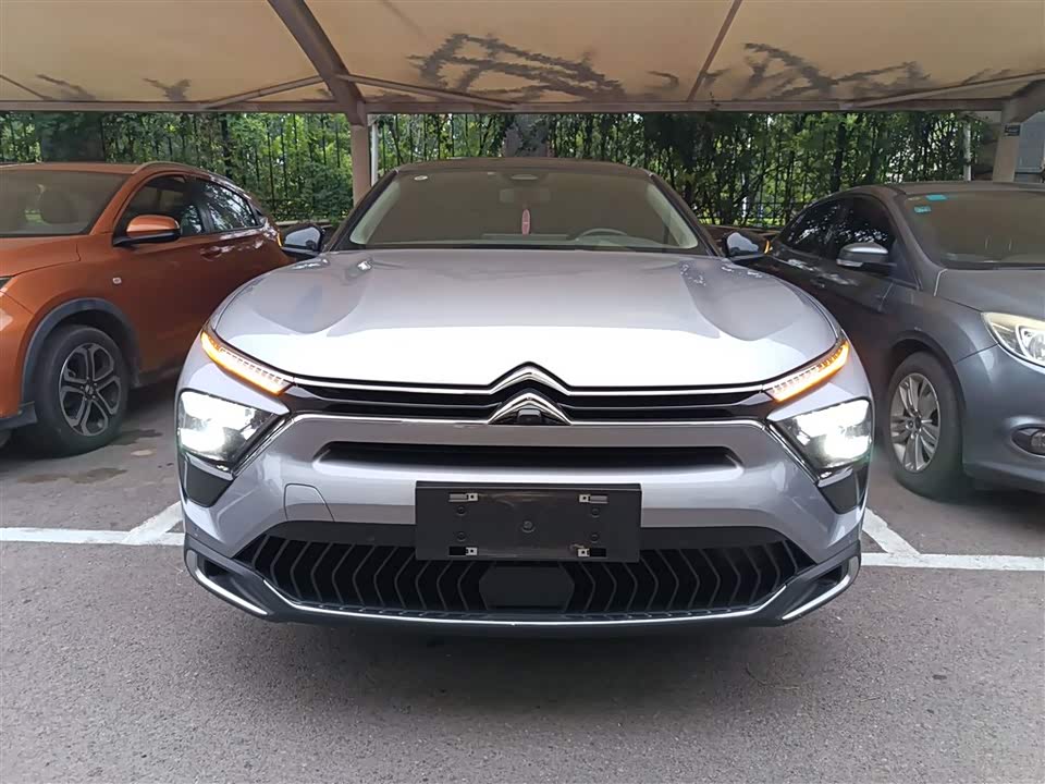 Citroen Versailles C5 X
