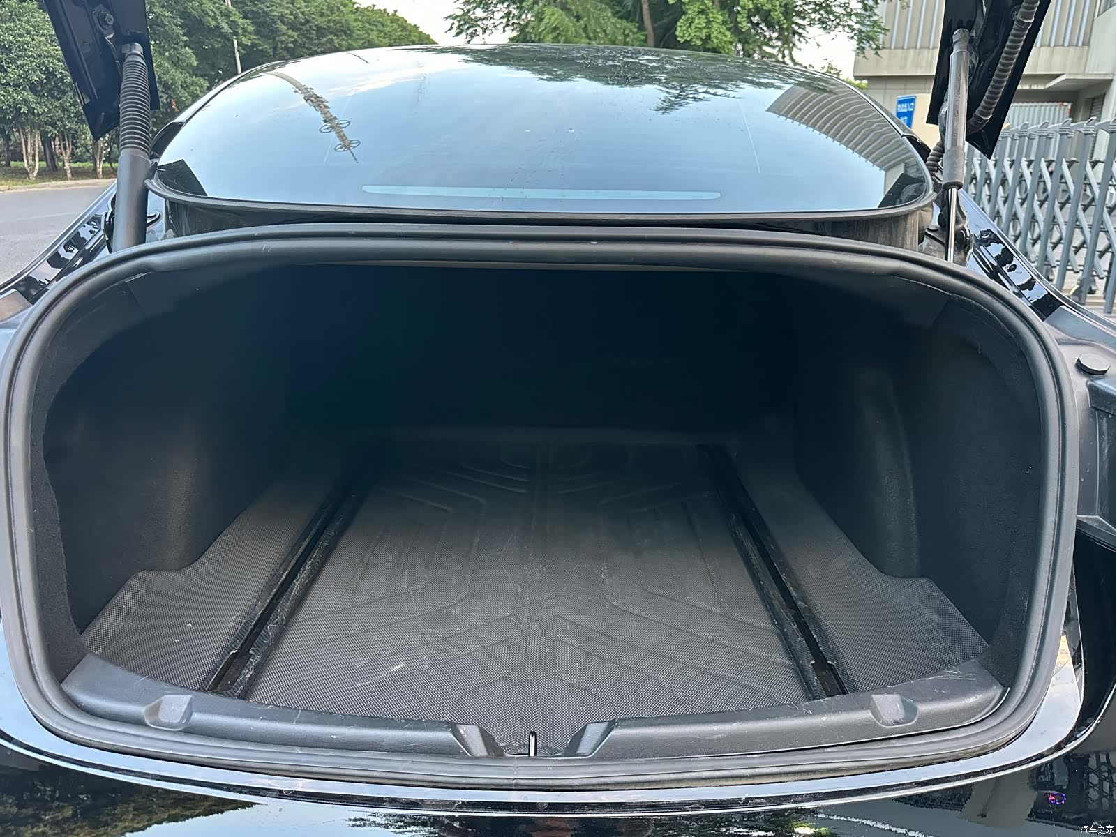 Tesla Model 3, 2022 18
