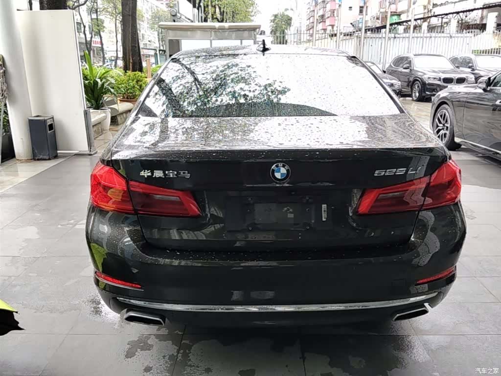 BMW 5 Series, 2018 10