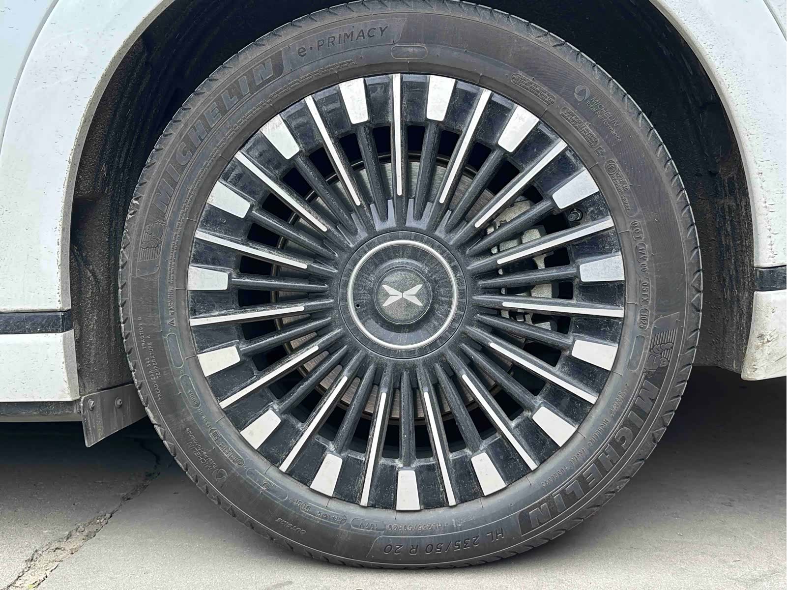 Xpeng X9, 2025 17