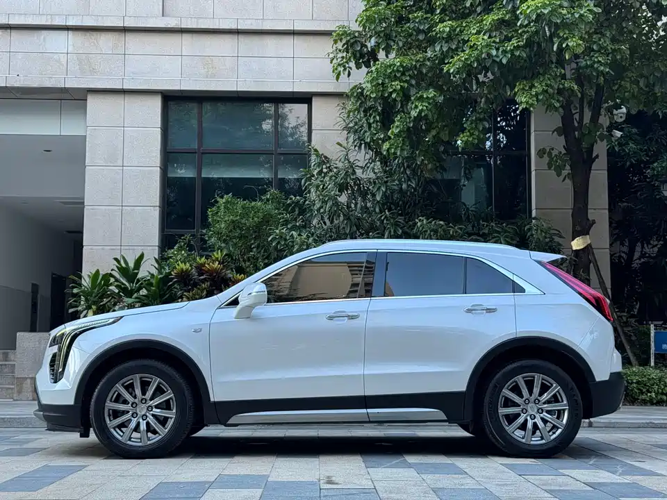 Cadillac XT4