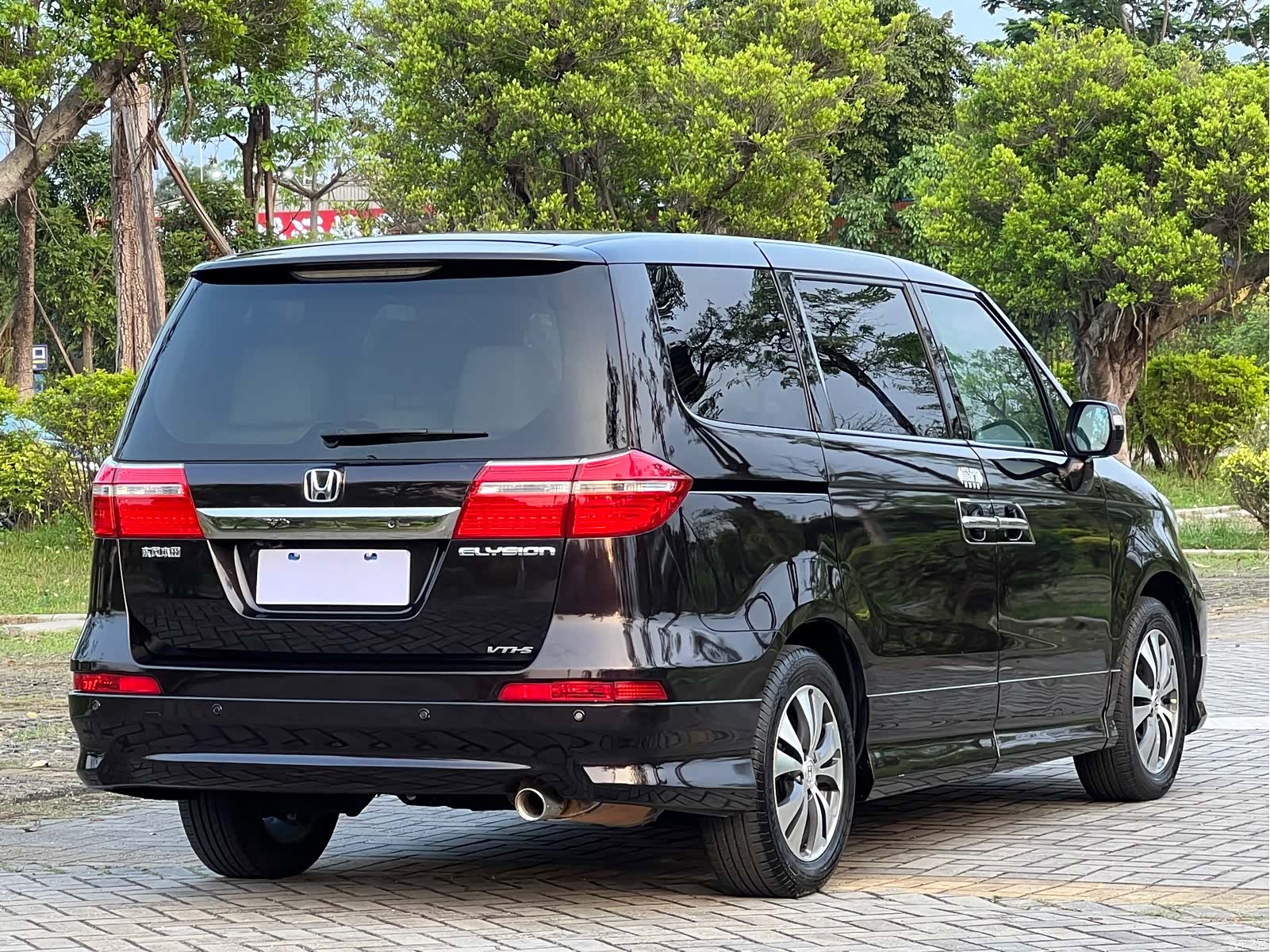 Honda Elysion, 2015 6