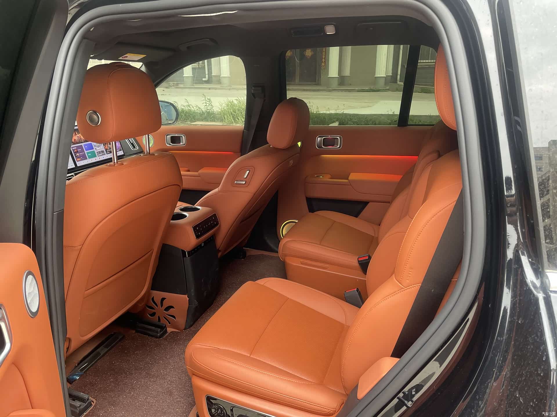 Li Auto L8, 2025 все фото