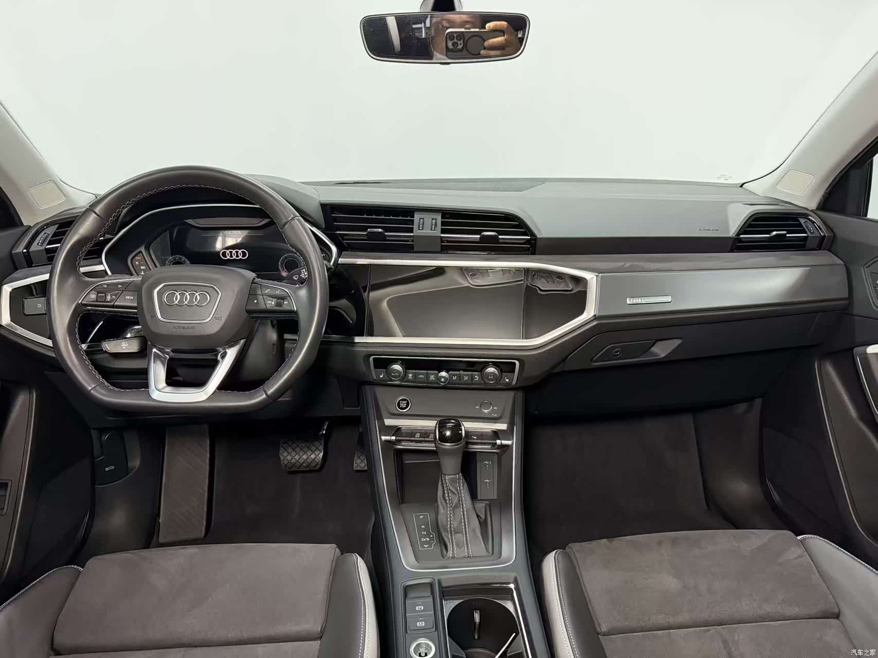 Audi Q3, 2022 10
