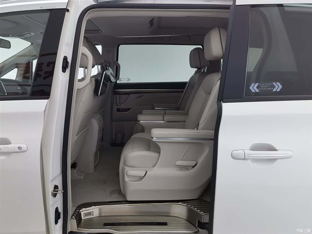 Trumpchi M8, 2018 15
