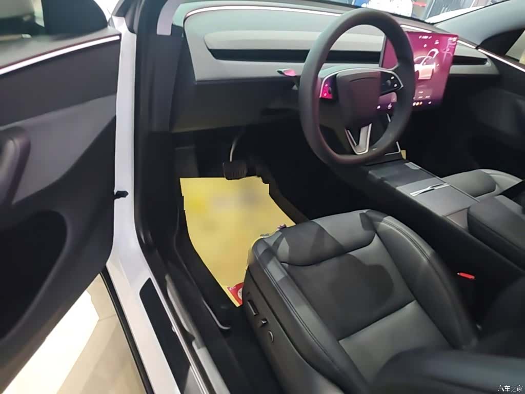 Tesla Model Y, 2026 16