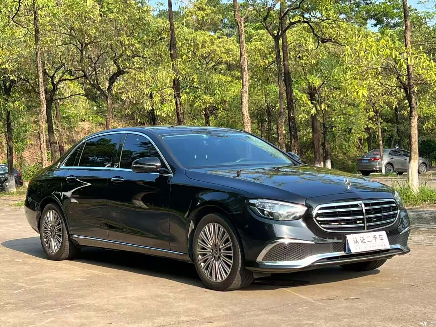 Mercedes-Benz E-Class, 2022 3