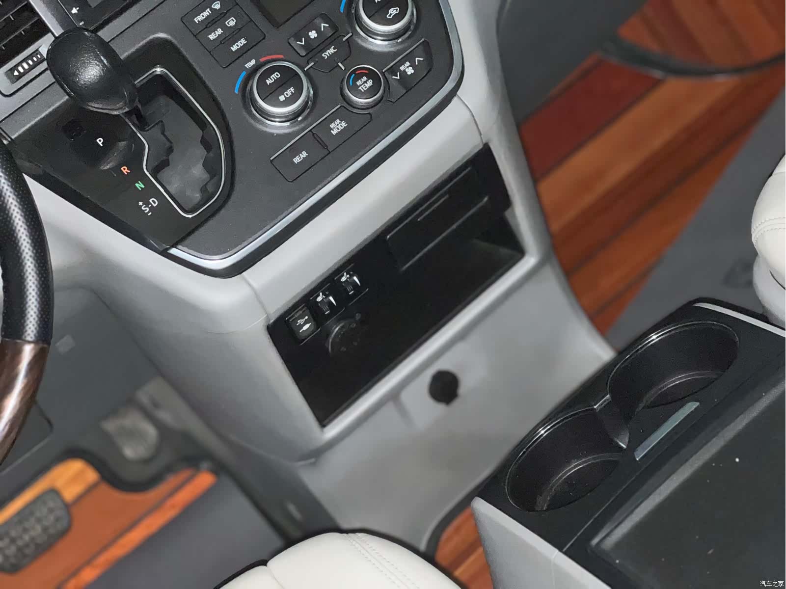 Toyota Sienna, 2017 12