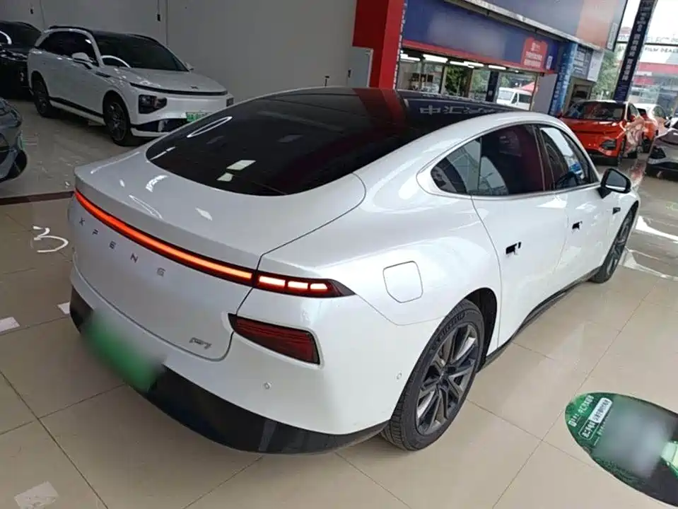 XPENG P7